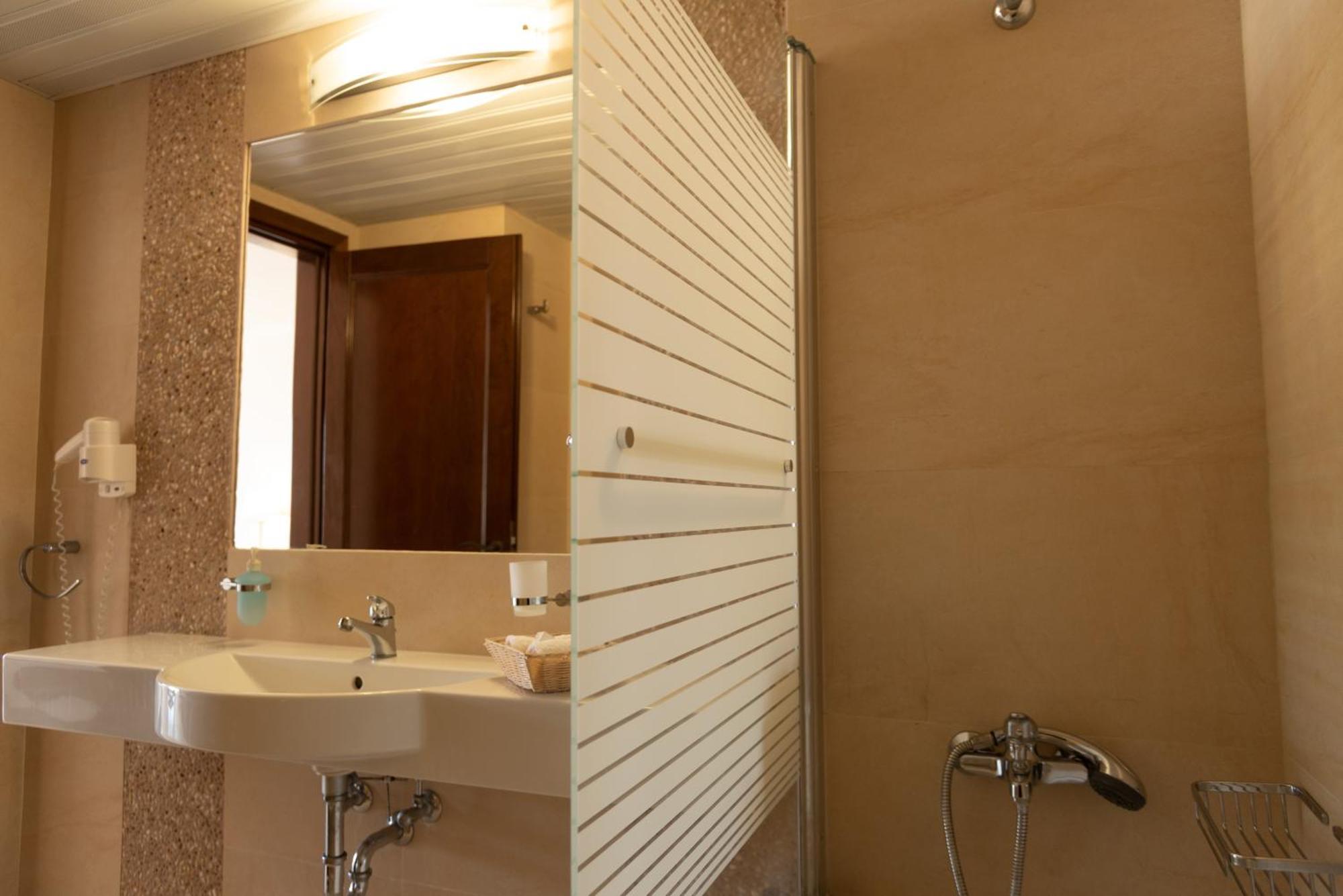 Hotel Astron Princess Karpathos Luaran gambar